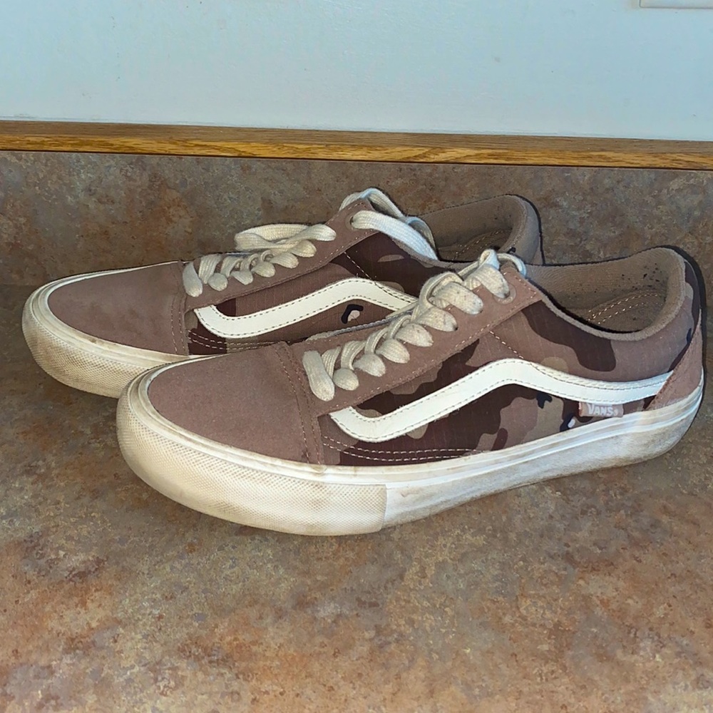 Vans Pink Camo Old-Skool Shoes